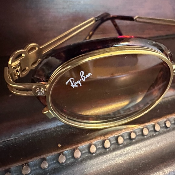 Ray Ban Oval Sunglasses Fancy Gold Trim Vintage # 5897 - Picture 3 of 5